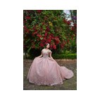 Fotografía de quinceañera con servicio de Banquetes Quality Xalapa, menú y atención profesional